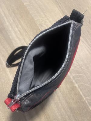 "Flickenwerk II/5" (schwarz-rot) - HEXENMOTIV - Designerstoff von Alexander Henry